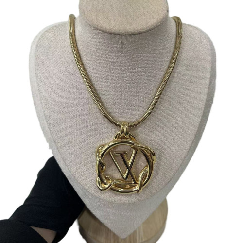 Louis Vuitton Garden Louis Pendant Necklace Metal Louis Vuitton Garden Louis Pendant Necklace Metal