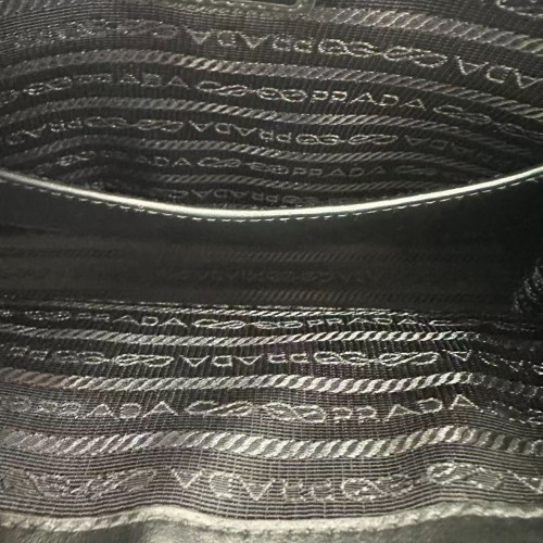 Prada Clutch Calfskin Black