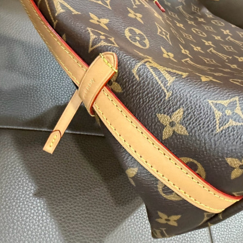 Louis Vuitton Carryall PM Monogram Brown