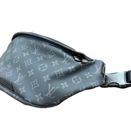 Louis Vuitton Discovery Bumbag Monogram Eclipse Black