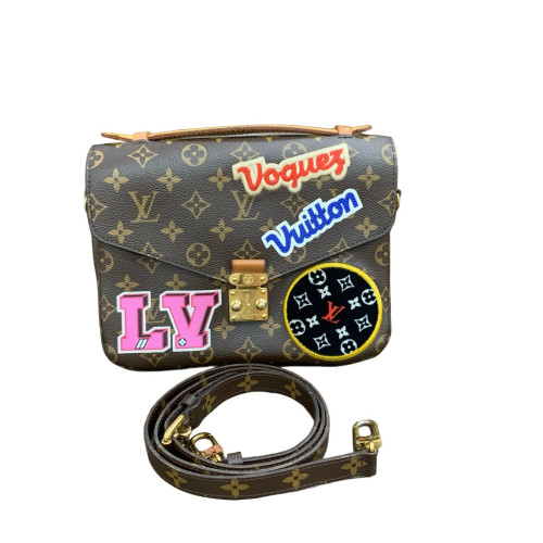 Louis Vuitton Badge Pochette Metis Monogram Brown