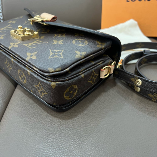 Louis Vuitton Pochette Metis East West Monogram Brown