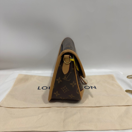 Louis Vuitton Baguette Monogram Brown