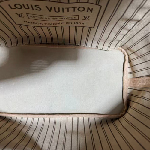 Louis Vuitton Neverfull MM Monogram Brown