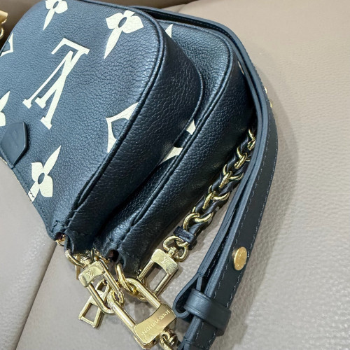 Louis Vuitton Multi Pochette Accessories Monogram Giant Black White Louis Vuitton Multi Pochette Accessories Monogram Giant Black White