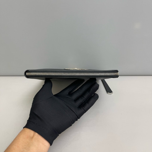 Fendi Clutch Calfskin Snake Embossed Calfskin Black Fendi Clutch Calfskin Snake Embossed Calfskin Black