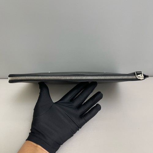 Fendi Clutch Calfskin Snake Embossed Calfskin Black Fendi Clutch Calfskin Snake Embossed Calfskin Black