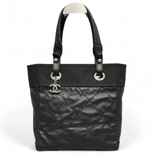Chanel Quilted Tote Bag Cowhide Black