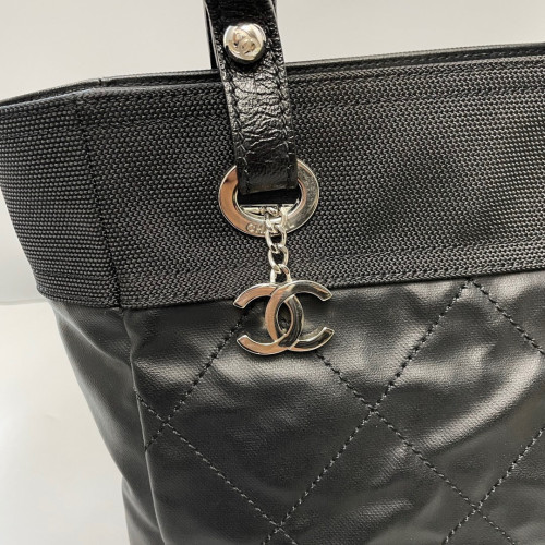 Chanel Quilted Tote Bag Cowhide Black