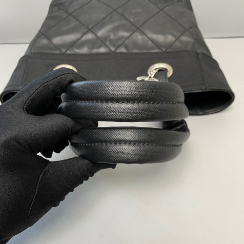 Chanel Quilted Tote Bag Cowhide Black