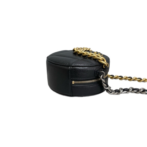 Chanel Quilted 19 Round Clutch With Chain Lambskin Black Chanel Quilted 19 Round Clutch With Chain Lambskin Black