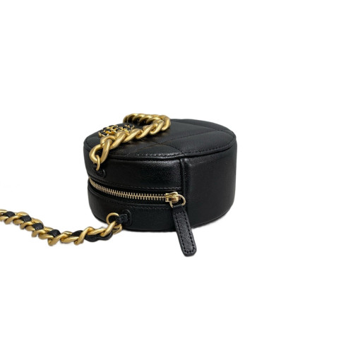 Chanel Quilted 19 Round Clutch With Chain Lambskin Black Chanel Quilted 19 Round Clutch With Chain Lambskin Black