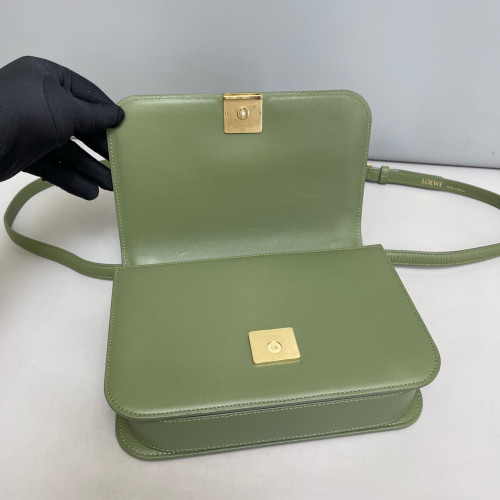 Loewe Medium Goya Flap Bag Smooth Calfskin Green Loewe Medium Goya Flap Bag Smooth Calfskin Green