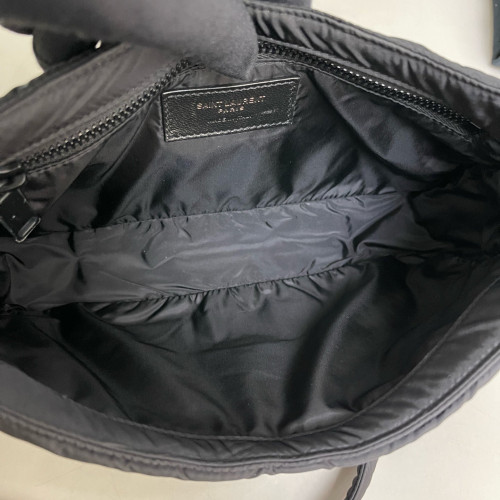 Yves Saint Laurent LE 5 A 7 Hobo Nylon Black