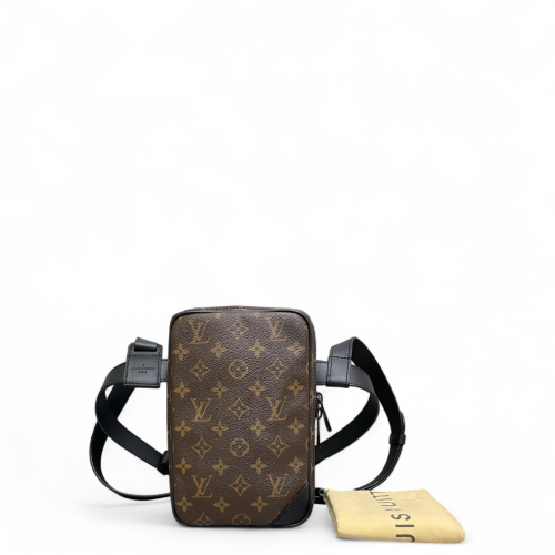 Louis Vuitton Bumbag Monogram Brown Black