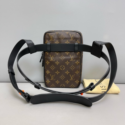Louis Vuitton Bumbag Monogram Brown Black