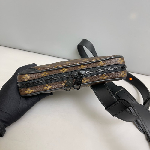 Louis Vuitton Bumbag Monogram Brown Black