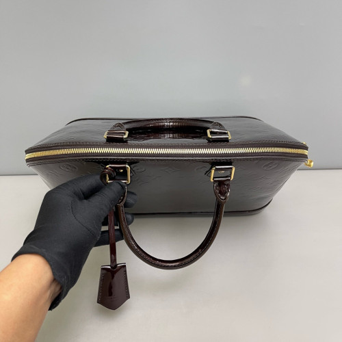Louis Vuitton Alma GM Vernis Amarante