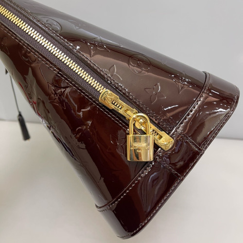 Louis Vuitton Alma GM Vernis Amarante