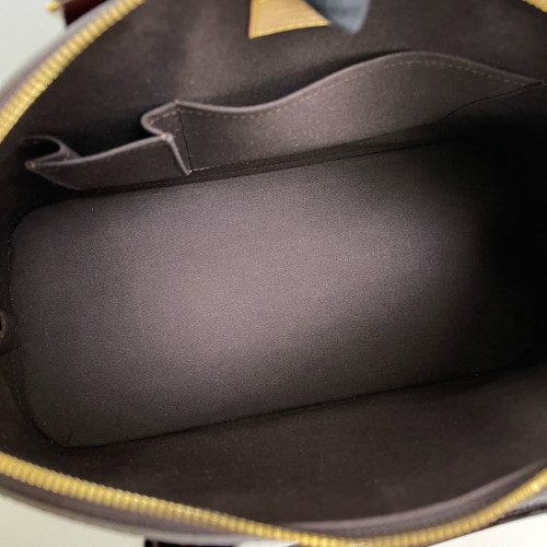 Louis Vuitton Alma GM Vernis Amarante