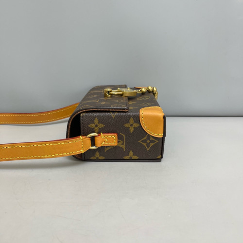Louis Vuitton Steamer Wearable Wallet Monogram Brown