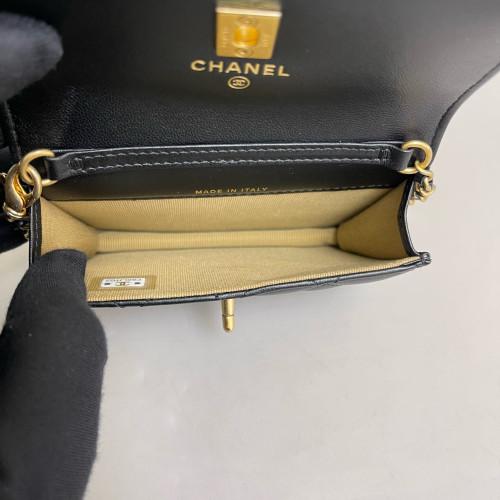 Chanel Quilted Pearl Crush Clutch With Chain Lambskin Black Chanel Quilted Pearl Crush Clutch With Chain Lambskin Black