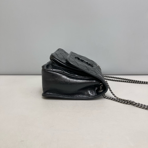 Yves Saint Laurent Baby Niki Messenger Pull Up Leather Black