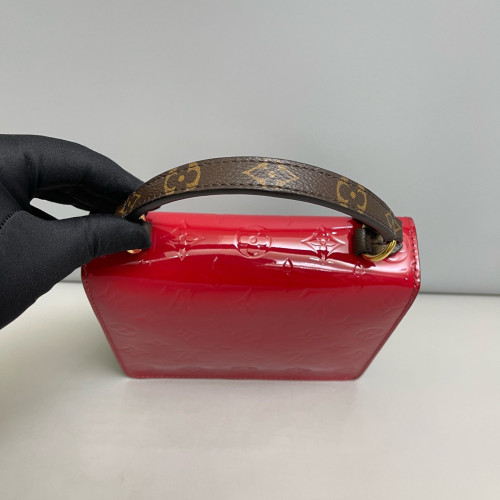 Louis Vuitton Spring Street Vernis Red