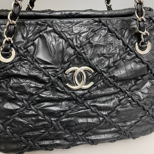 Chanel Tote Bag Pull Up Leather Black Chanel Tote Bag Pull Up Leather Black