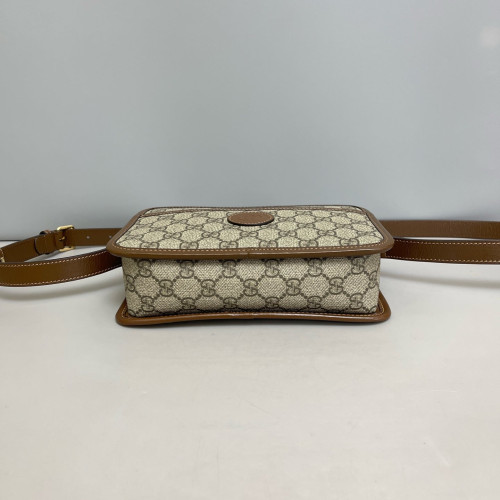 Gucci Camera Case GG Supreme Monogram Tan