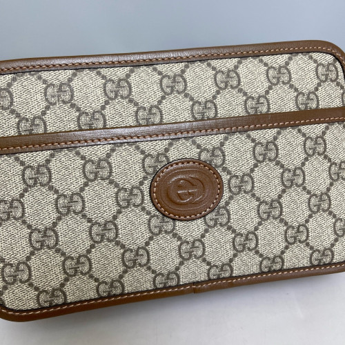 Gucci Camera Case GG Supreme Monogram Tan