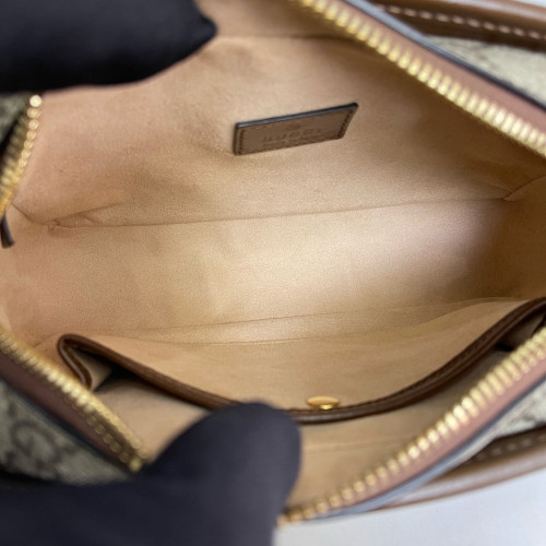 Gucci Camera Case GG Supreme Monogram Tan