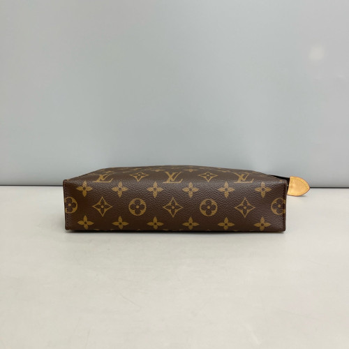 Louis Vuitton Toiletry Pouch 26 Monogram Brown