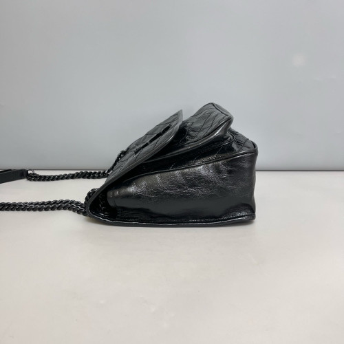Yves Saint Laurent Medium Niki Chain Pull Up Leather Black