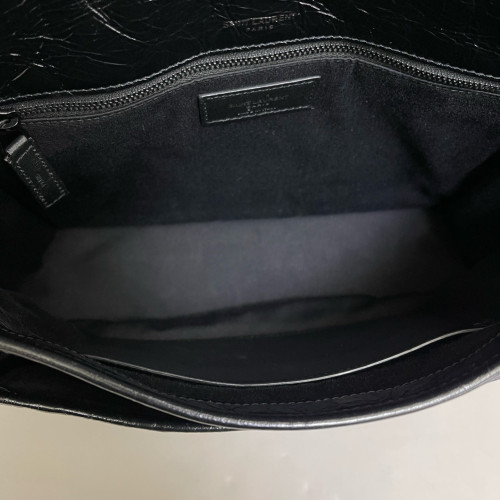Yves Saint Laurent Medium Niki Chain Pull Up Leather Black