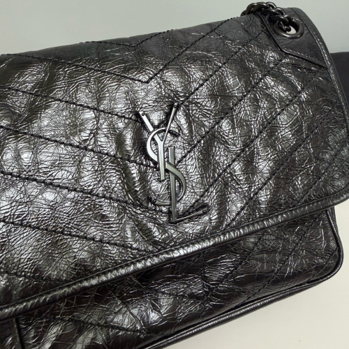 Yves Saint Laurent Medium Niki Chain Pull Up Leather Black
