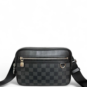 Louis Vuitton Messenger Damier Graphite Black