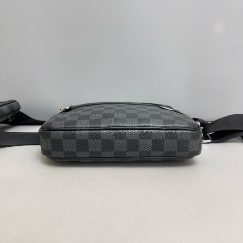 Louis Vuitton Messenger Damier Graphite Black