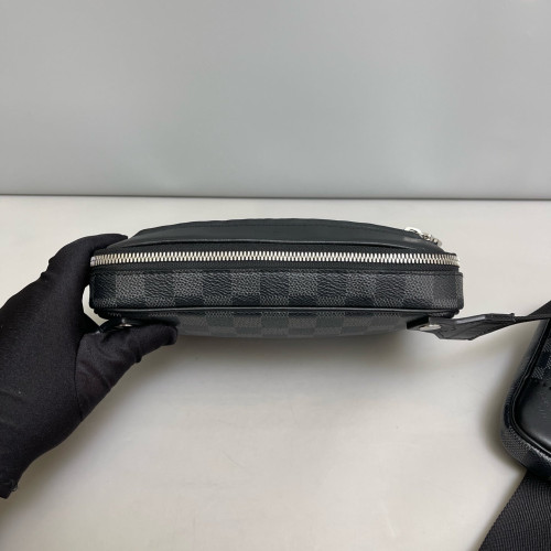 Louis Vuitton Messenger Damier Graphite Black