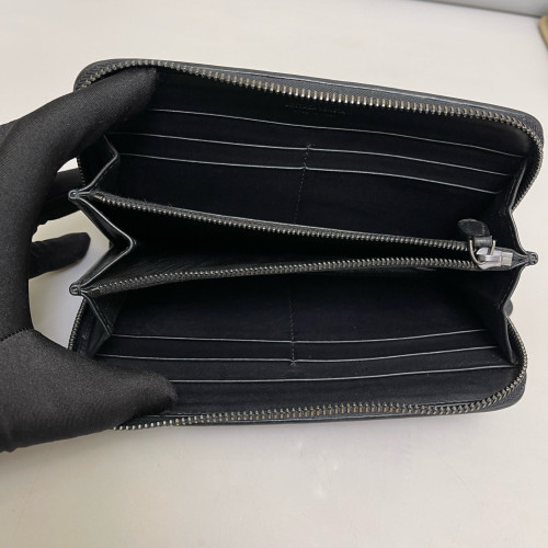 Bottega Veneta Intrecciato Zip Around Wallet Calfskin Intrecciato Black