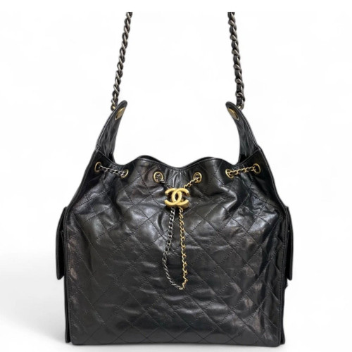 Chanel Quilted 25 Hobo Pull Up Leather Black