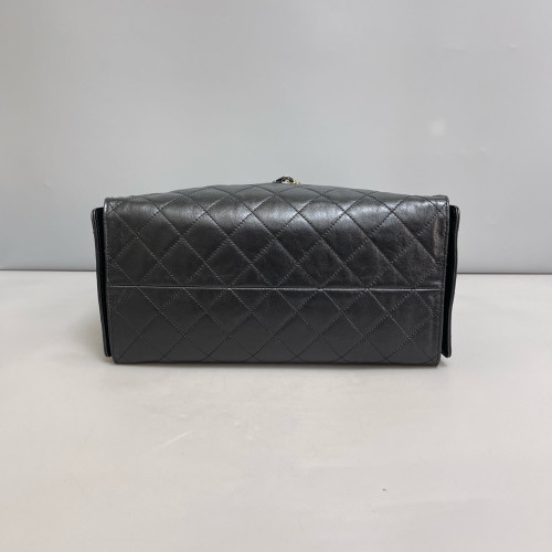 Chanel Quilted 25 Hobo Pull Up Leather Black