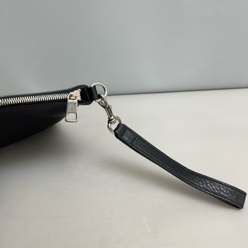 Gucci Clutch Grained Calfskin Black