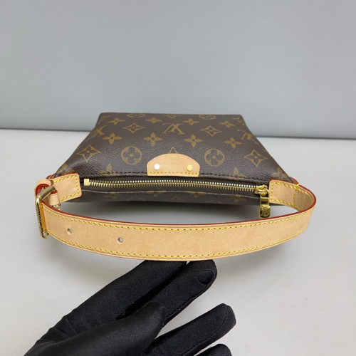 Louis Vuitton Handbag Monogram Brown