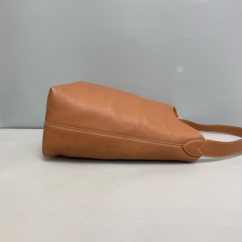 Louis Vuitton Low Key Hobo GM Calfskin Tan Louis Vuitton Low Key Hobo GM Calfskin Tan