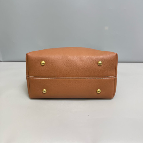 Louis Vuitton Low Key Hobo GM Calfskin Tan Louis Vuitton Low Key Hobo GM Calfskin Tan