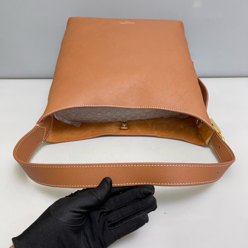 Louis Vuitton Low Key Hobo GM Calfskin Tan Louis Vuitton Low Key Hobo GM Calfskin Tan