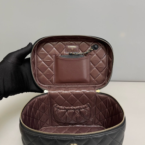 Chanel Quilted Mini Top Handle Vanity Case Grained Calfskin Black
