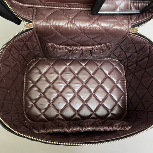 Chanel Quilted Mini Top Handle Vanity Case Grained Calfskin Black