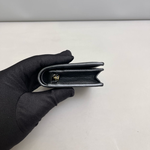 Gucci Compact Wallet Grained Calfskin Black Gucci Compact Wallet Grained Calfskin Black